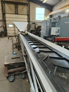 Gumihevederes szállítószalag